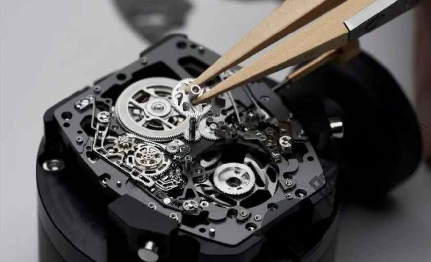 里查德米爾手表表玻璃磨損怎么修復(fù)
